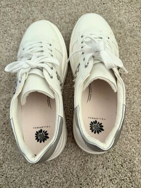 Yellow Box White Lace-Up Sneakers with Silver Heel